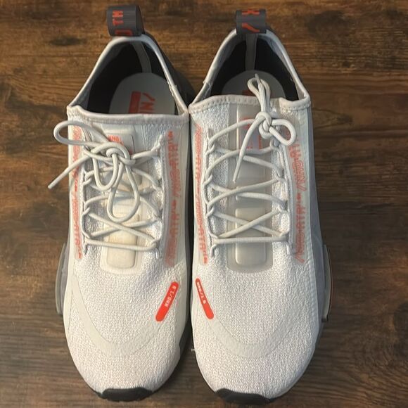 Adidas NMD_R1 Spectoo
Shoes Size 10 in Gray / Like New - Picture 4 of 9